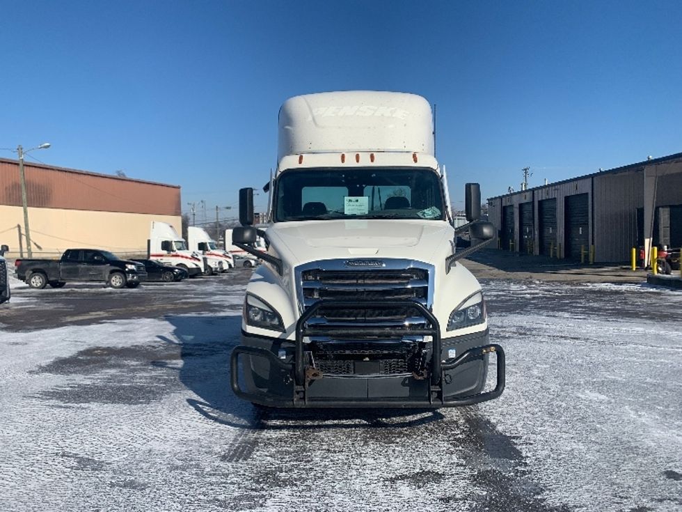 Day Cab Tractor-Heavy Duty Tractors-Freightliner-2022-T12664ST-Bowling Green-KY-614,266\n\t\tmiles-$ 34,250 - Image 2