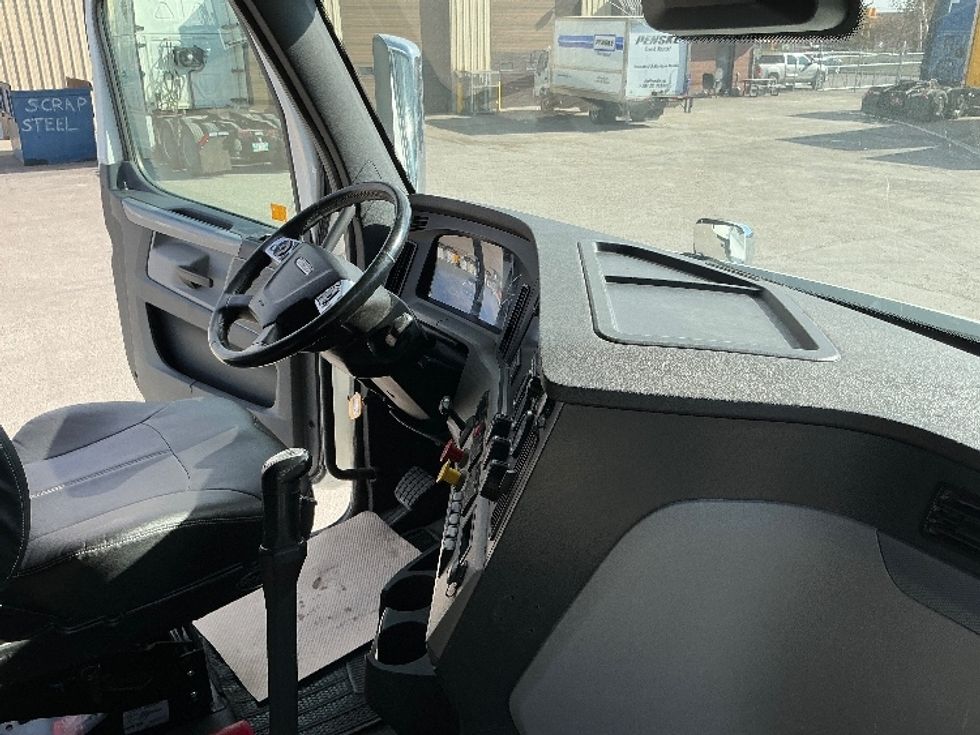 Day Cab Tractor-Heavy Duty Tractors-Freightliner-2022-T12664ST-Calgary-AB-803,077\n\t\tkm-$ 72,500 - Image 14
