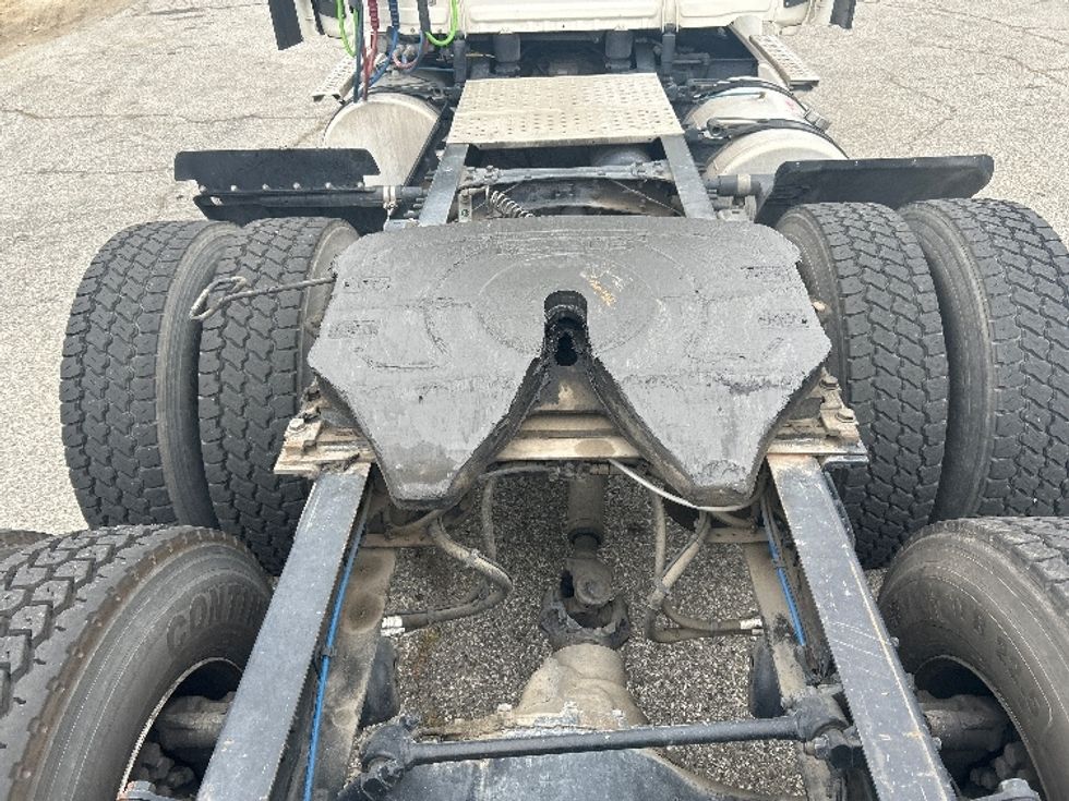 Day Cab Tractor-Heavy Duty Tractors-Freightliner-2022-T12664ST-Carson-CA-478,564\n\t\tmiles-$ 57,500 - Image 18