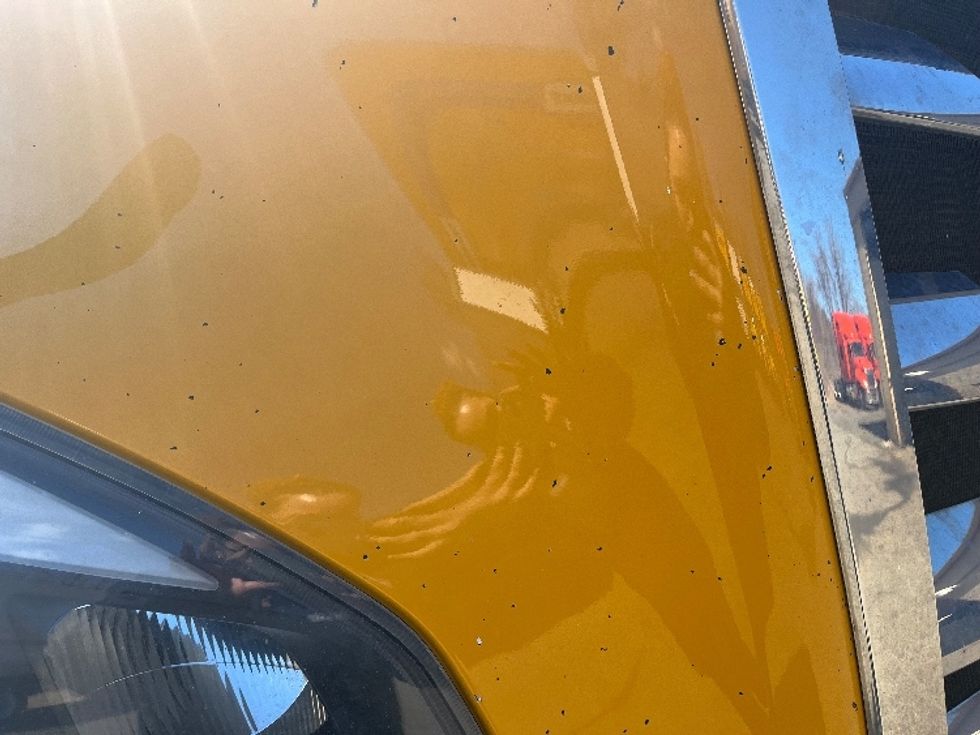 Day Cab Tractor-Heavy Duty Tractors-Freightliner-2022-T12664ST-Chicopee-MA-274,765\n\t\tmiles-$ 63,250 - Image 18