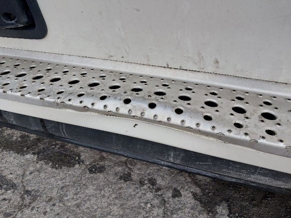 Day Cab Tractor-Heavy Duty Tractors-Freightliner-2022-T12664ST-Cleona-PA-822,821\n\t\tmiles-$ 33,000 - Image 17