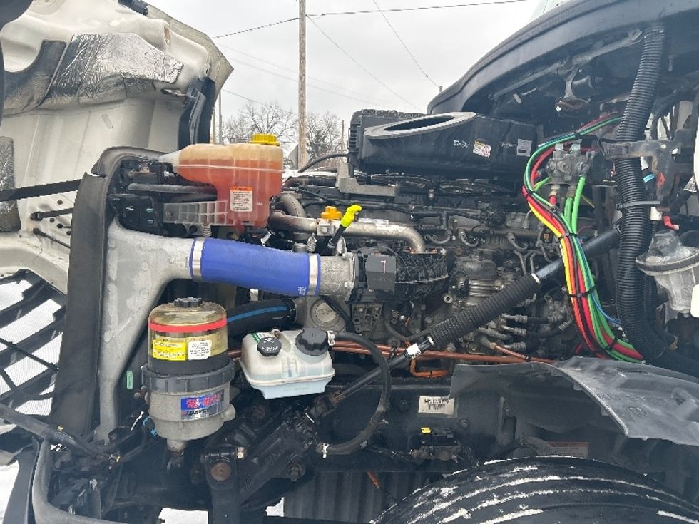 Day Cab Tractor-Heavy Duty Tractors-Freightliner-2022-T12664ST-Comstock Park-MI-254,768\n\t\tmiles-$ 71,250 - Image 16