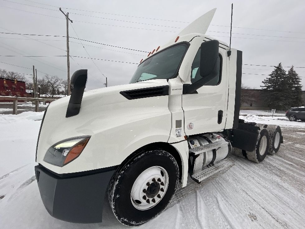 Day Cab Tractor-Heavy Duty Tractors-Freightliner-2022-T12664ST-Comstock Park-MI-254,768\n\t\tmiles-$ 71,250 - Image 3