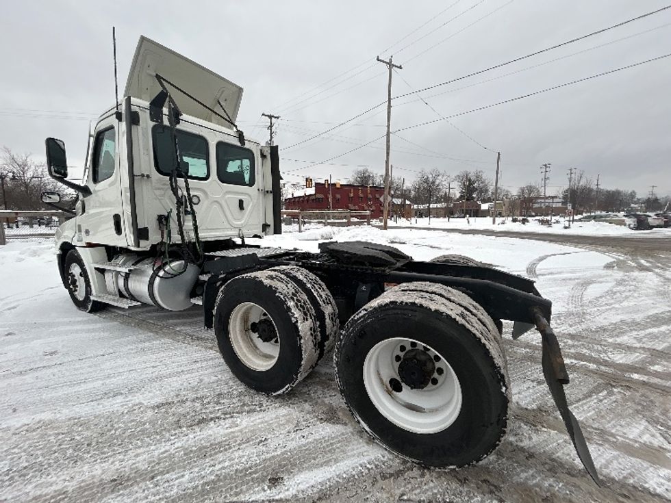 Day Cab Tractor-Heavy Duty Tractors-Freightliner-2022-T12664ST-Comstock Park-MI-254,768\n\t\tmiles-$ 71,250 - Image 5