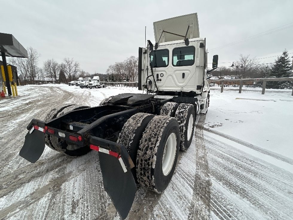 Day Cab Tractor-Heavy Duty Tractors-Freightliner-2022-T12664ST-Comstock Park-MI-254,768\n\t\tmiles-$ 71,250 - Image 7