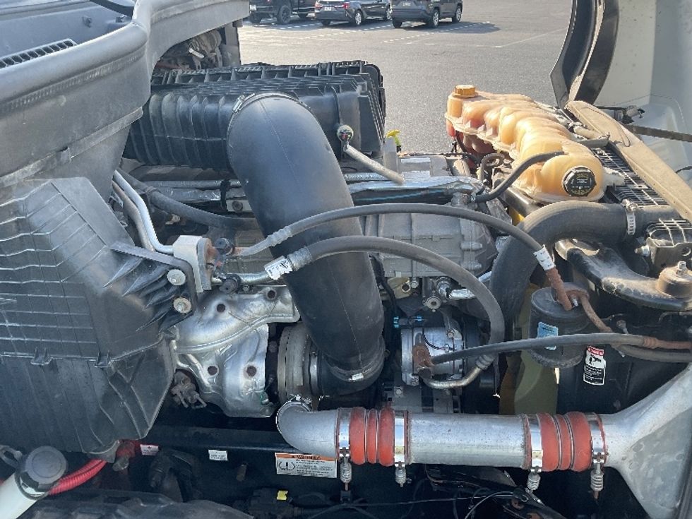 Day Cab Tractor-Heavy Duty Tractors-Freightliner-2022-T12664ST-Dayton-NJ-688,486\n\t\tmiles-$ 30,000 - Image 15