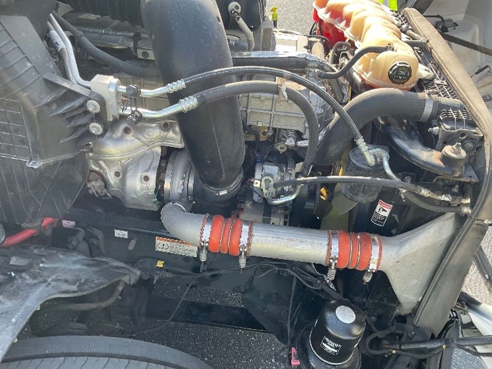 Day Cab Tractor-Heavy Duty Tractors-Freightliner-2022-T12664ST-Dayton-NJ-727,495\n\t\tmiles-$ 30,000 - Image 15