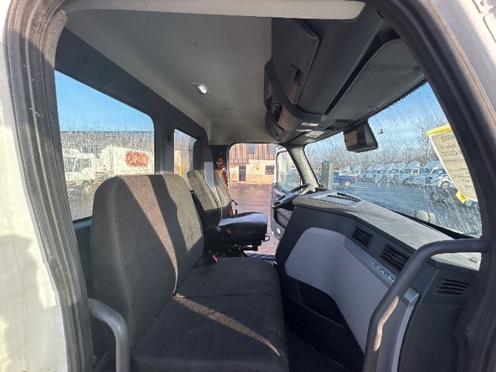 Day Cab Tractor-Heavy Duty Tractors-Freightliner-2022-T12664ST-Dayton-OH-643,680\n\t\tmiles-$ 32,250 - Image 14