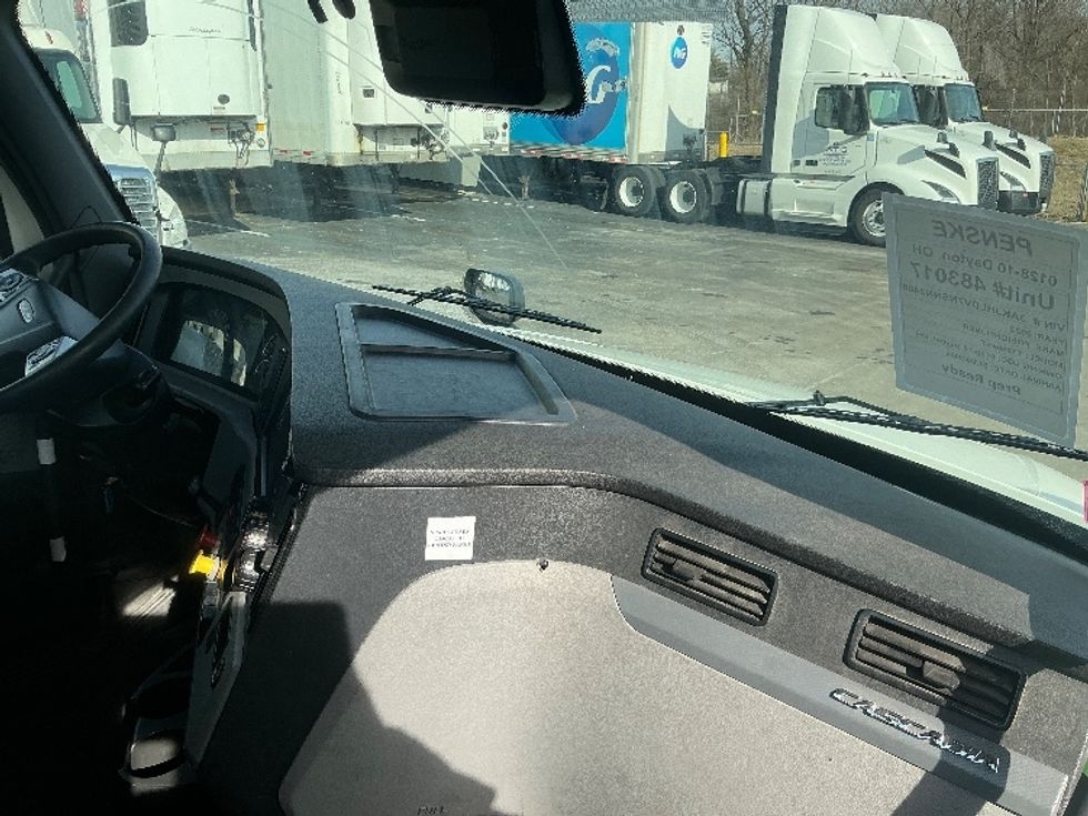 Day Cab Tractor-Heavy Duty Tractors-Freightliner-2022-T12664ST-Dayton-OH-660,628\n\t\tmiles-$ 30,250 - Image 13