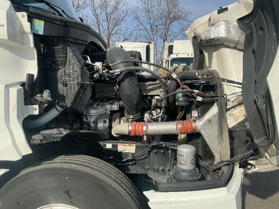 Day Cab Tractor-Heavy Duty Tractors-Freightliner-2022-T12664ST-Dayton-OH-660,628\n\t\tmiles-$ 30,250 - Image 15