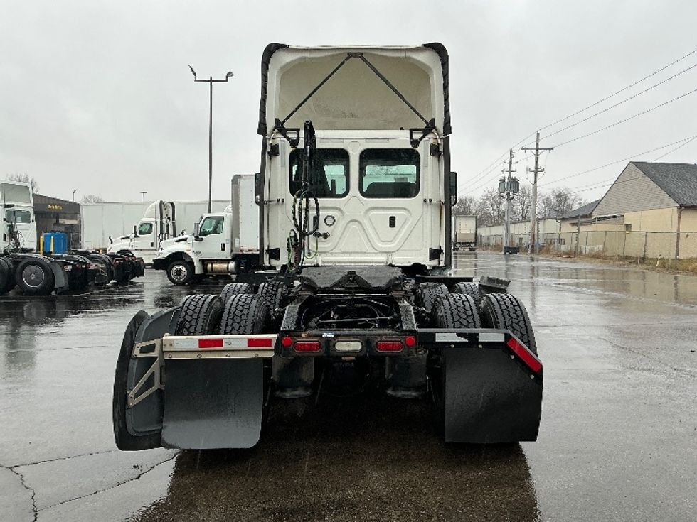Day Cab Tractor-Heavy Duty Tractors-Freightliner-2022-T12664ST-Dayton-OH-701,680\n\t\tmiles-$ 29,000 - Image 6