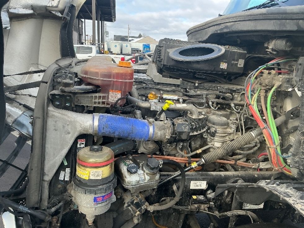 Day Cab Tractor-Heavy Duty Tractors-Freightliner-2022-T12664ST-Dayton-OH-703,217\n\t\tmiles-$ 29,000 - Image 16