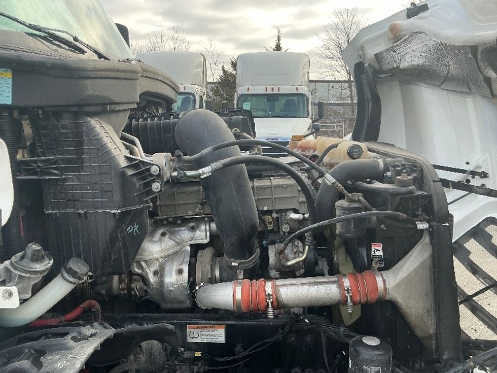 Day Cab Tractor-Heavy Duty Tractors-Freightliner-2022-T12664ST-Dayton-OH-727,145\n\t\tmiles-$ 29,000 - Image 15