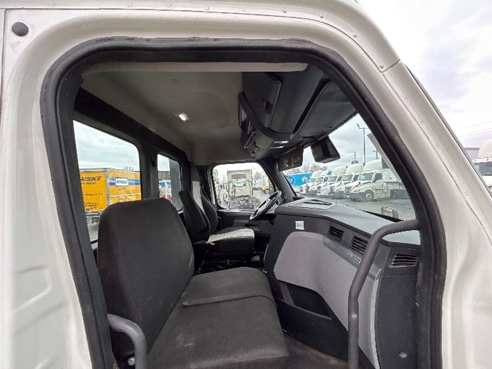 Day Cab Tractor-Heavy Duty Tractors-Freightliner-2022-T12664ST-Dayton-OH-813,676\n\t\tmiles-$ 29,000 - Image 14