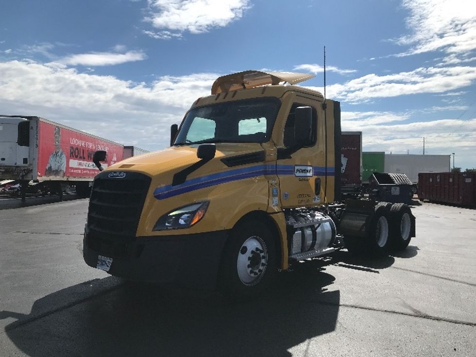 Day Cab Tractor-Heavy Duty Tractors-Freightliner-2022-T12664ST-Denver-CO-134,862\n\t\tmiles-$ 81,500 - Image 3