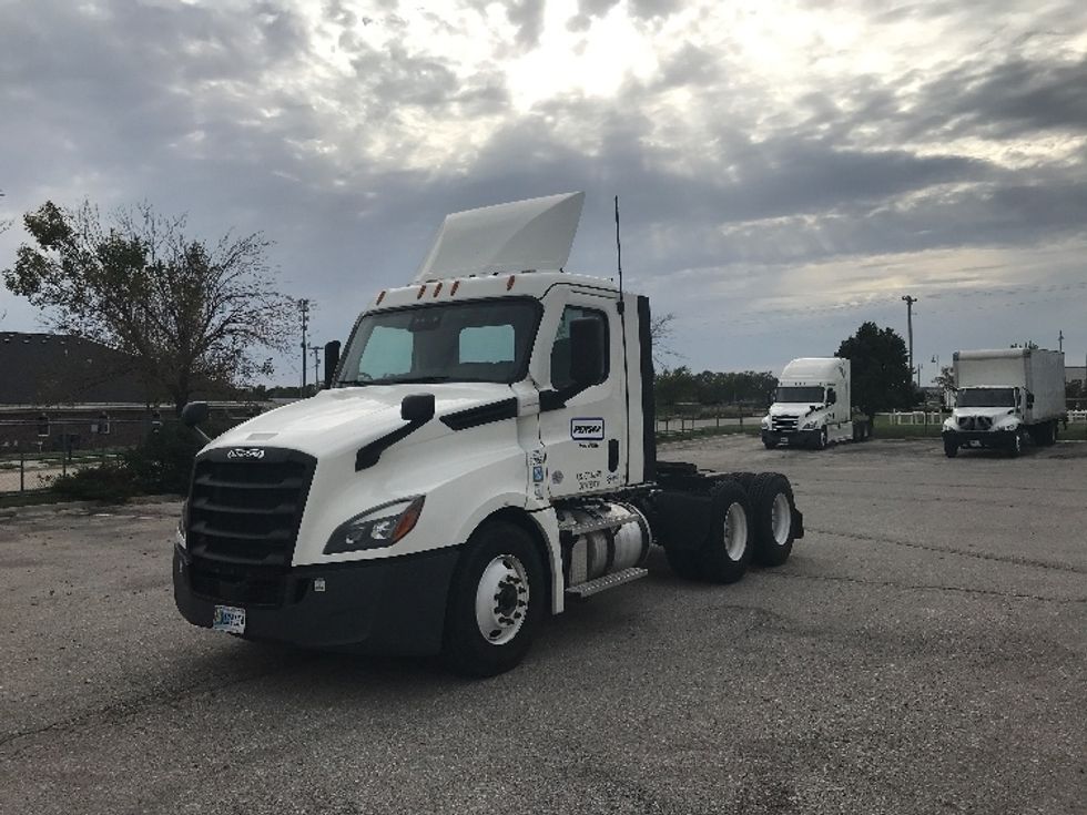 Day Cab Tractor-Heavy Duty Tractors-Freightliner-2022-T12664ST-Des Moines-IA-455,323\n\t\tmiles-$ 62,000 - Image 3