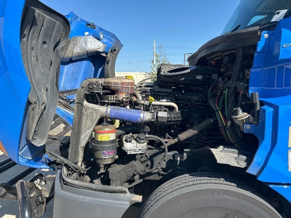 Day Cab Tractor-Heavy Duty Tractors-Freightliner-2022-T12664ST-East Chicago-IN-292,257\n\t\tmiles-$ 73,500 - Image 16