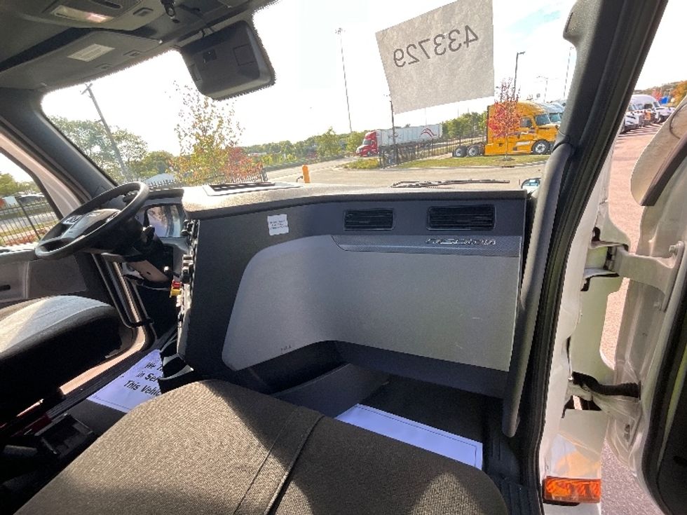 Day Cab Tractor-Heavy Duty Tractors-Freightliner-2022-T12664ST-East Chicago-IN-755,573\n\t\tmiles-$ 34,000 - Image 13