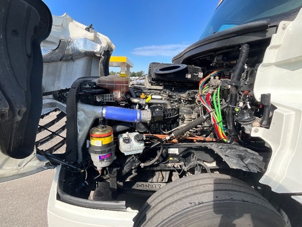 Day Cab Tractor-Heavy Duty Tractors-Freightliner-2022-T12664ST-East Chicago-IN-755,573\n\t\tmiles-$ 34,000 - Image 16