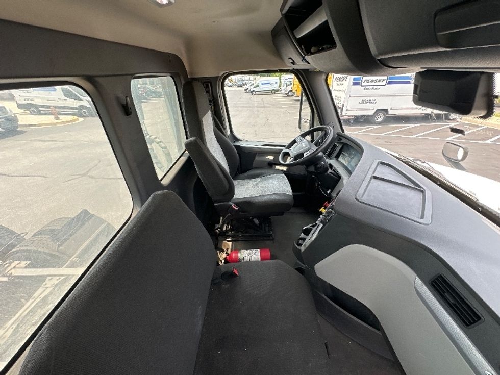 Day Cab Tractor-Heavy Duty Tractors-Freightliner-2022-T12664ST-Essex-MD-247,167\n\t\tmiles-$ 74,250 - Image 14