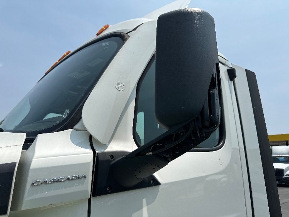 Day Cab Tractor-Heavy Duty Tractors-Freightliner-2022-T12664ST-Essex-MD-247,167\n\t\tmiles-$ 74,250 - Image 18