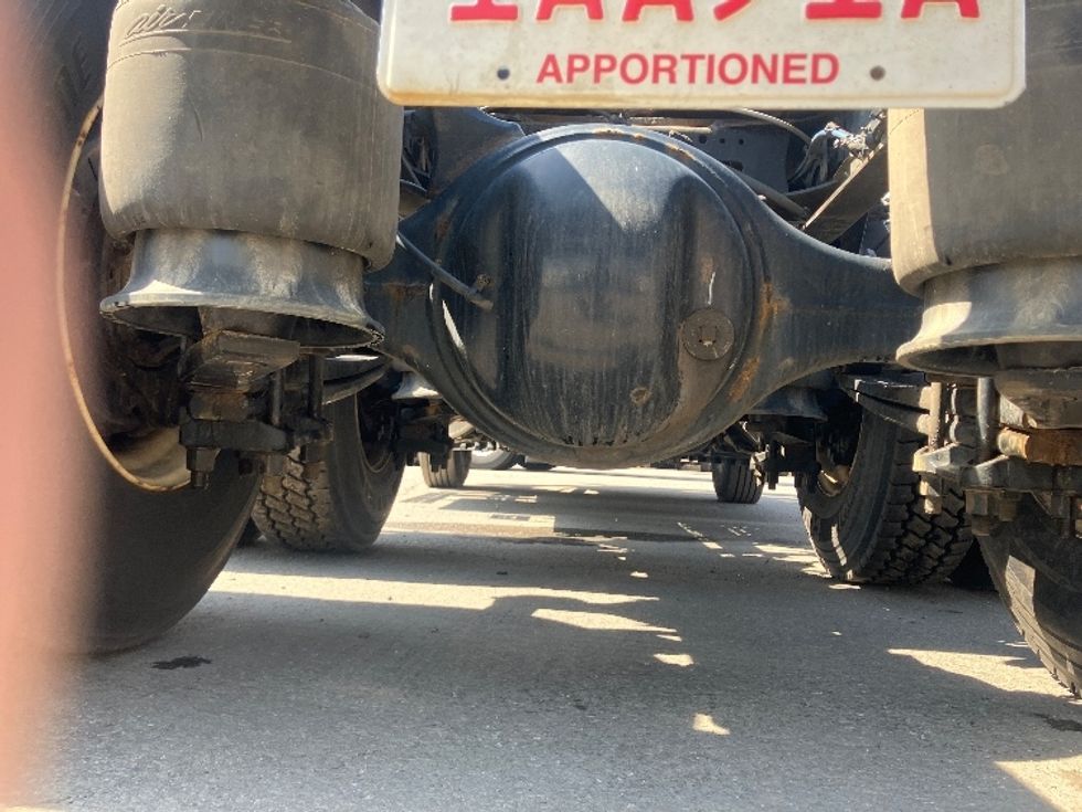 Day Cab Tractor-Heavy Duty Tractors-Freightliner-2022-T12664ST-Fitchburg-MA-286,770\n\t\tmiles-$ 70,500 - Image 18