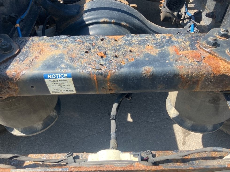 Day Cab Tractor-Heavy Duty Tractors-Freightliner-2022-T12664ST-Fitchburg-MA-286,770\n\t\tmiles-$ 70,500 - Image 19