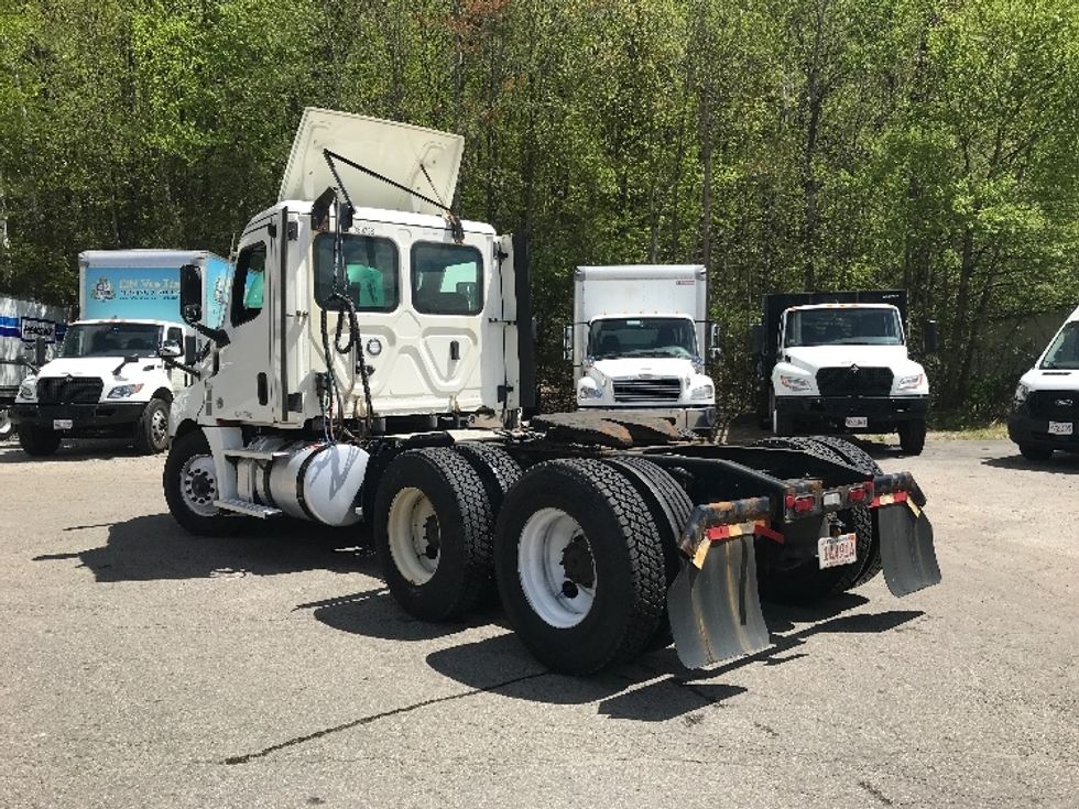 Day Cab Tractor-Heavy Duty Tractors-Freightliner-2022-T12664ST-Fitchburg-MA-286,770\n\t\tmiles-$ 70,500 - Image 5