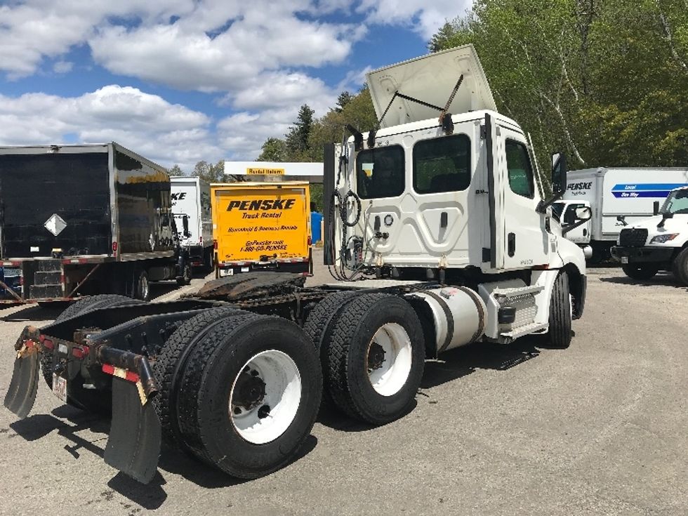 Day Cab Tractor-Heavy Duty Tractors-Freightliner-2022-T12664ST-Fitchburg-MA-286,770\n\t\tmiles-$ 70,500 - Image 7