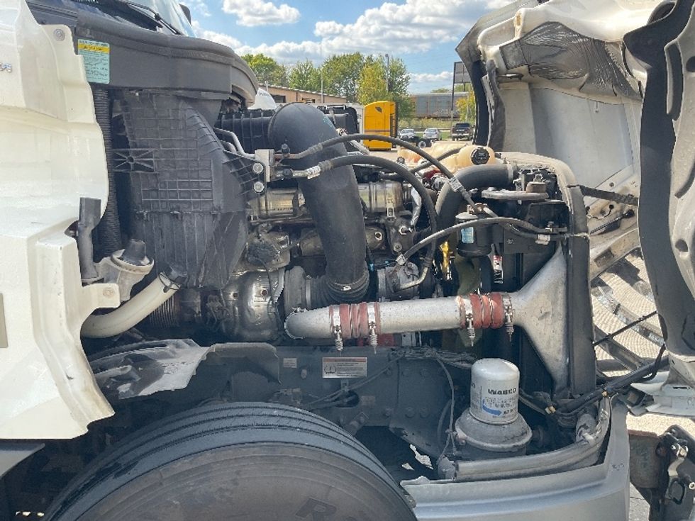 Day Cab Tractor-Heavy Duty Tractors-Freightliner-2022-T12664ST-Flat Rock-MI-610,466\n\t\tmiles-$ 35,250 - Image 15