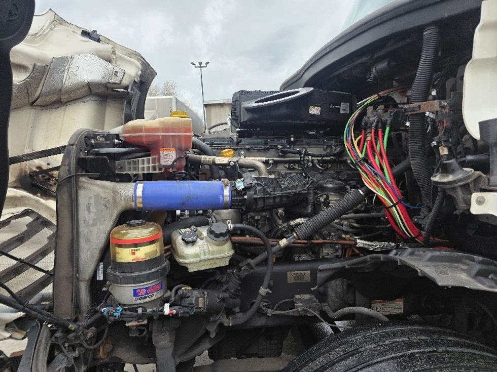 Day Cab Tractor-Heavy Duty Tractors-Freightliner-2022-T12664ST-Flat Rock-MI-654,270\n\t\tmiles-$ 33,000 - Image 14