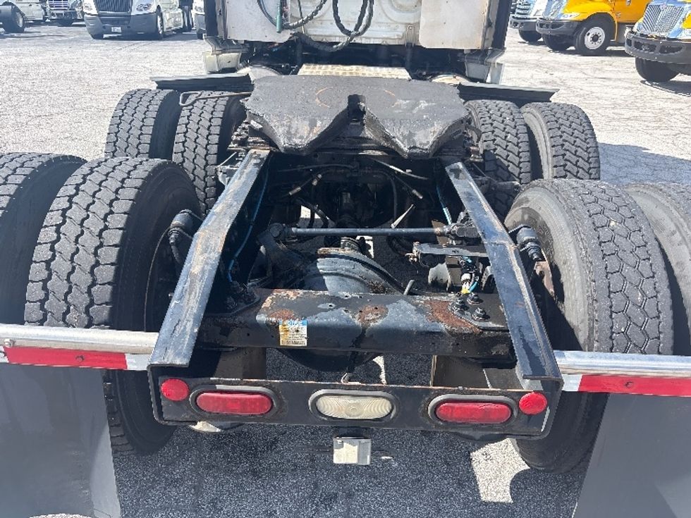 Day Cab Tractor-Heavy Duty Tractors-Freightliner-2022-T12664ST-Forest Park-GA-657,177\n\t\tmiles-$ 33,000 - Image 6