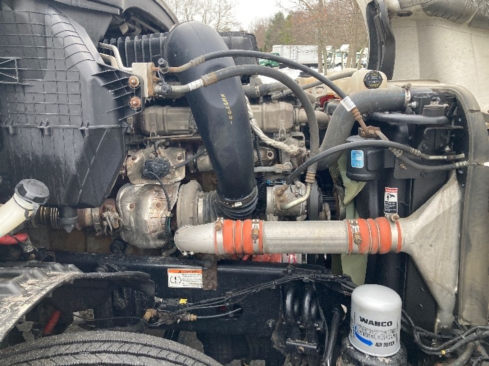 Day Cab Tractor-Heavy Duty Tractors-Freightliner-2022-T12664ST-Franklin-MA-434,533\n\t\tmiles-$ 47,500 - Image 15