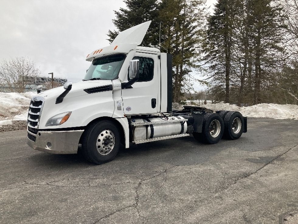 Day Cab Tractor-Heavy Duty Tractors-Freightliner-2022-T12664ST-Franklin-MA-434,533\n\t\tmiles-$ 47,500 - Image 3