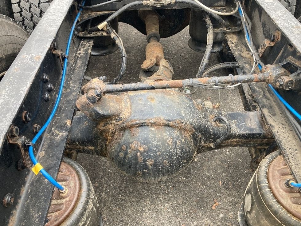 Day Cab Tractor-Heavy Duty Tractors-Freightliner-2022-T12664ST-Franklin-MA-434,533\n\t\tmiles-$ 47,500 - Image 6