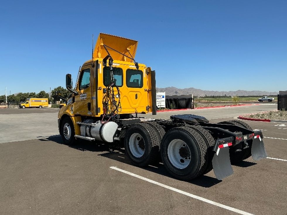 Day Cab Tractor-Heavy Duty Tractors-Freightliner-2022-T12664ST-Goodyear-AZ-284,028\n\t\tmiles-$ 78,500 - Image 5