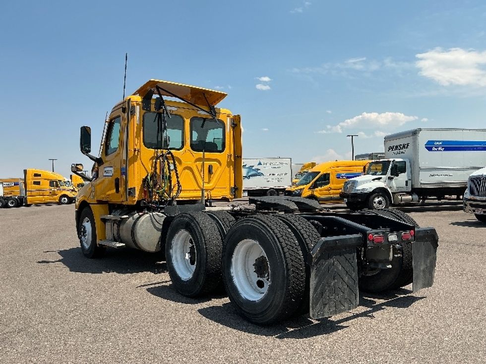 Day Cab Tractor-Heavy Duty Tractors-Freightliner-2022-T12664ST-Grand Junction-CO-242,045\n\t\tmiles-$ 77,500 - Image 5