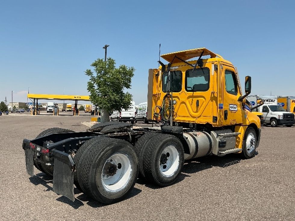 Day Cab Tractor-Heavy Duty Tractors-Freightliner-2022-T12664ST-Grand Junction-CO-242,045\n\t\tmiles-$ 77,500 - Image 7