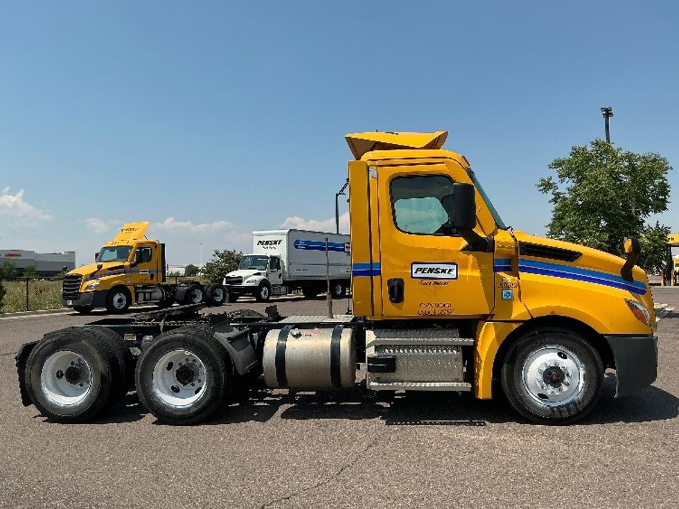Day Cab Tractor-Heavy Duty Tractors-Freightliner-2022-T12664ST-Grand Junction-CO-242,045\n\t\tmiles-$ 77,500 - Image 8