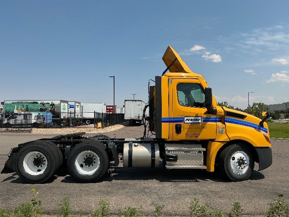 Day Cab Tractor-Heavy Duty Tractors-Freightliner-2022-T12664ST-Greeley-CO-105,890\n\t\tmiles-$ 86,500 - Image 8