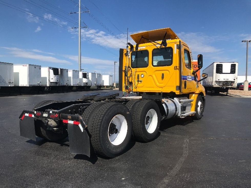 Day Cab Tractor-Heavy Duty Tractors-Freightliner-2022-T12664ST-Greeley-CO-117,945\n\t\tmiles-$ 86,000 - Image 7