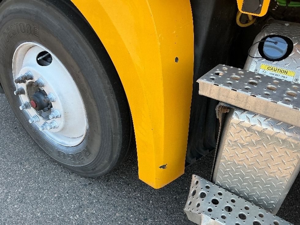 Day Cab Tractor-Heavy Duty Tractors-Freightliner-2022-T12664ST-Greeley-CO-228,291\n\t\tmiles-$ 81,000 - Image 21