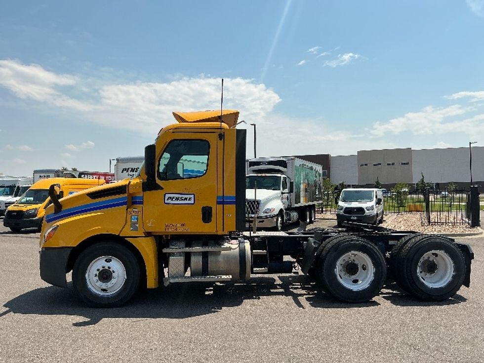 Day Cab Tractor-Heavy Duty Tractors-Freightliner-2022-T12664ST-Greeley-CO-228,291\n\t\tmiles-$ 81,000 - Image 4