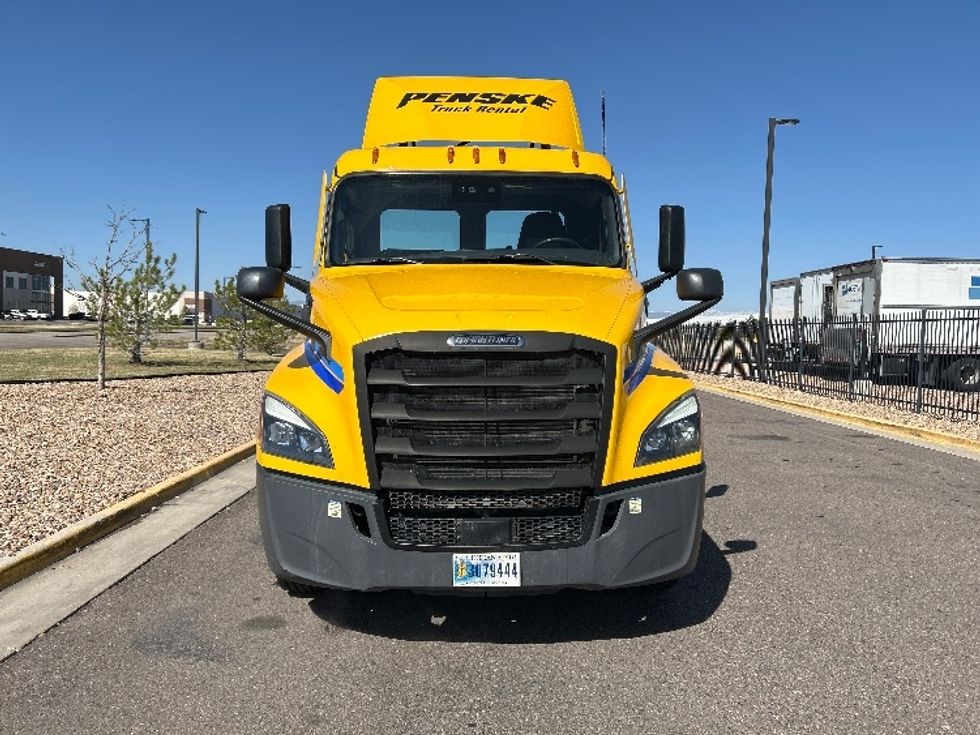 Day Cab Tractor-Heavy Duty Tractors-Freightliner-2022-T12664ST-Greeley-CO-312,161\n\t\tmiles-$ 69,750 - Image 2