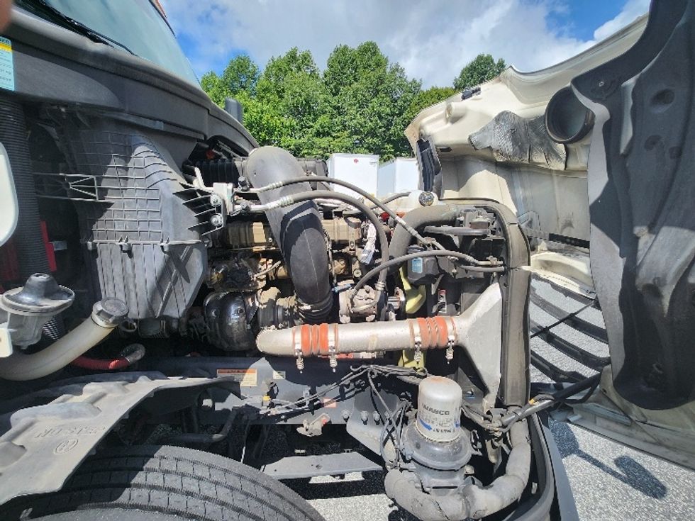 Day Cab Tractor-Heavy Duty Tractors-Freightliner-2022-T12664ST-Greensboro-NC-574,517\n\t\tmiles-$ 46,000 - Image 15