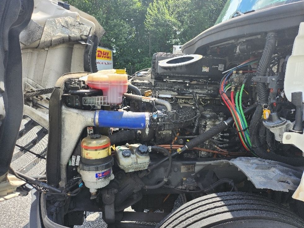 Day Cab Tractor-Heavy Duty Tractors-Freightliner-2022-T12664ST-Greensboro-NC-574,517\n\t\tmiles-$ 46,000 - Image 16