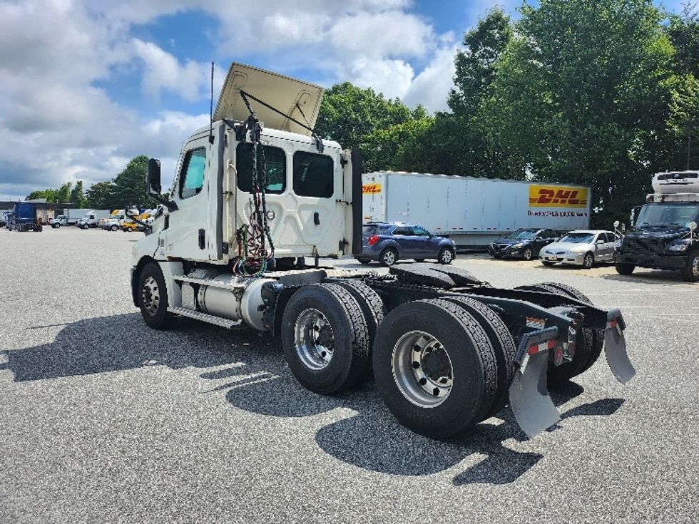 Day Cab Tractor-Heavy Duty Tractors-Freightliner-2022-T12664ST-Greensboro-NC-574,517\n\t\tmiles-$ 46,000 - Image 5