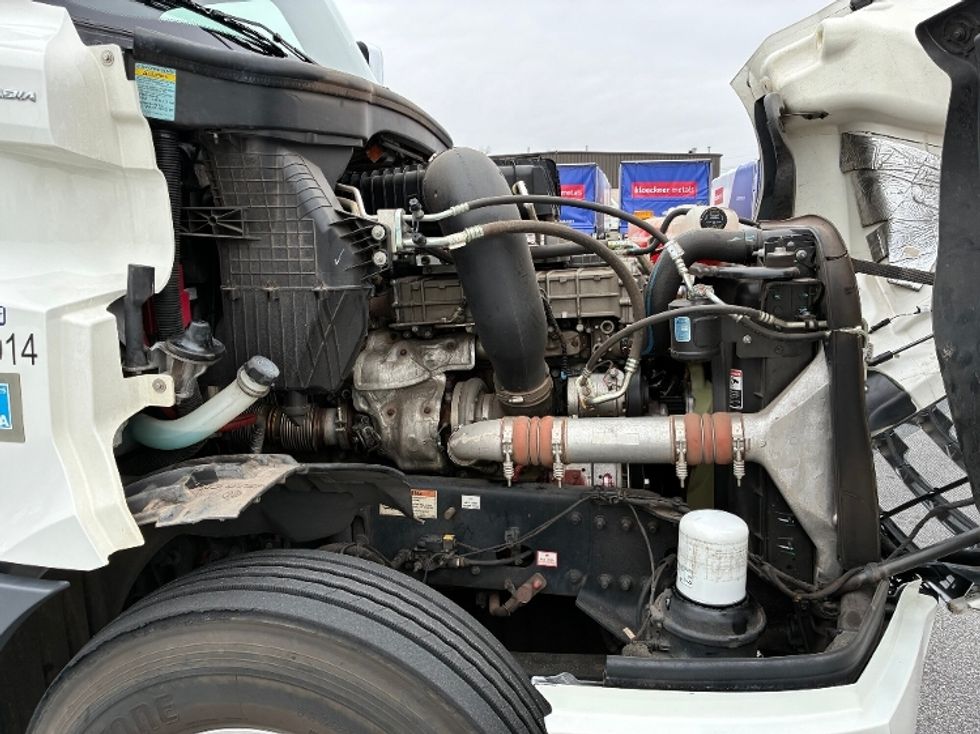 Day Cab Tractor-Heavy Duty Tractors-Freightliner-2022-T12664ST-Greenville-SC-41,830\n\t\tmiles-$ 88,500 - Image 15