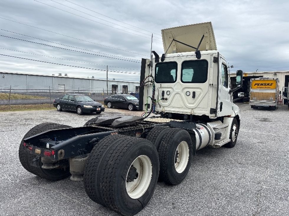 Day Cab Tractor-Heavy Duty Tractors-Freightliner-2022-T12664ST-Greer-SC-271,386\n\t\tmiles-$ 75,000 - Image 7
