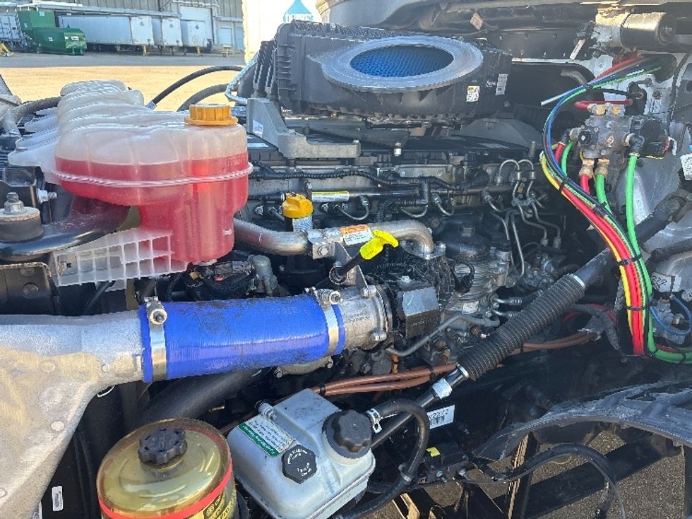 Day Cab Tractor-Heavy Duty Tractors-Freightliner-2022-T12664ST-Hammond-LA-820,515\n\t\tmiles-$ 29,750 - Image 16